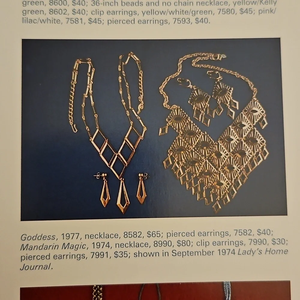 Vtg SARAH COVENTRY 1974 Mandarin Magic Bib Fringe Festival Statement Necklace